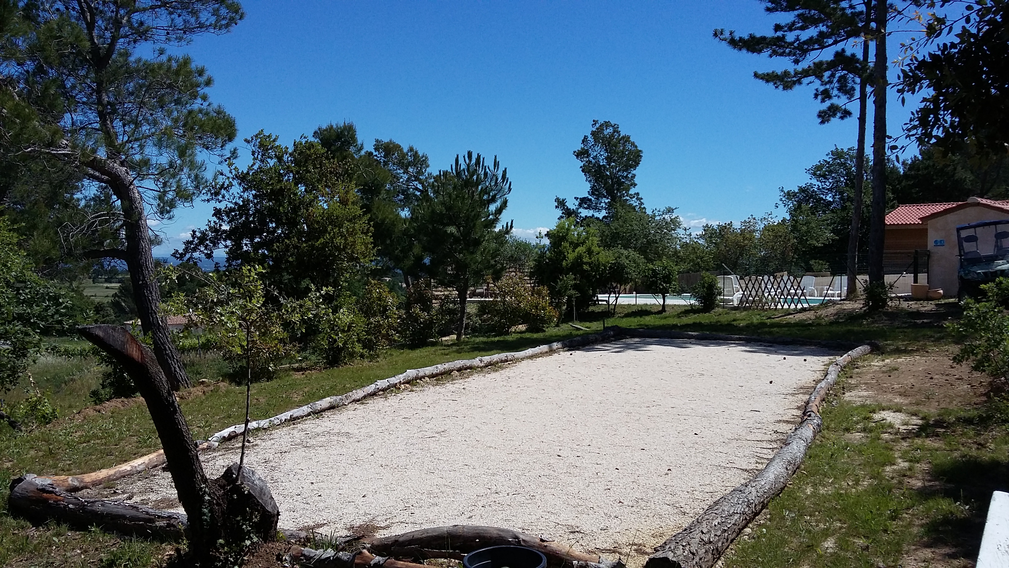Vue du domaine Les Chrisalies à Pont-Saint-Esprit